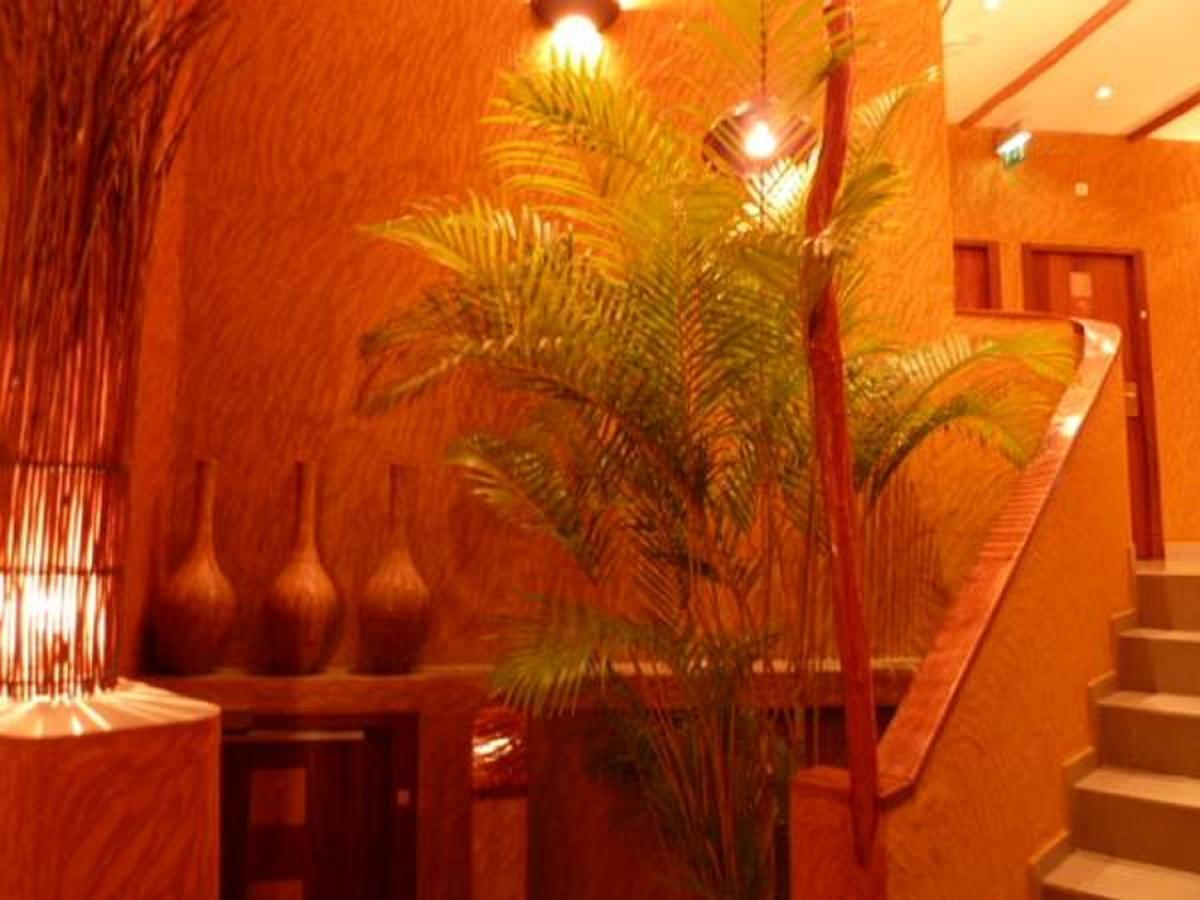Kactus Lodge Pointe Noire Exterior photo